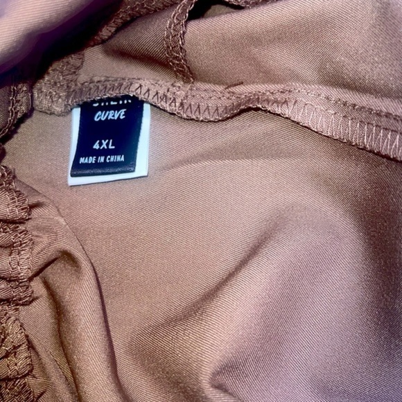 PLUS SIZE CUVE  Short  Size 4 XL - Picture 5 of 5